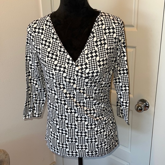 Talbots Tops - Talbots Sz S petite crossed V cleavage black white top blouse‎